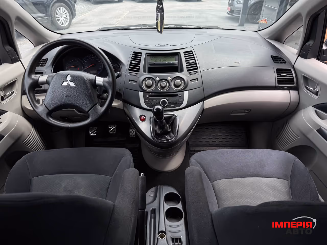 Mitsubishi Grandis - фото 42