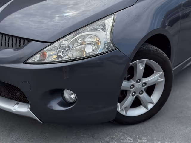 Mitsubishi Grandis - фото 2