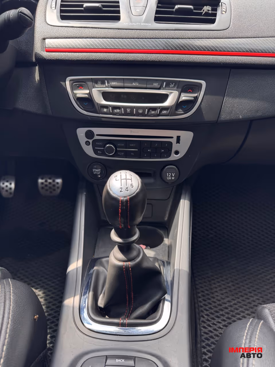 Renault Megane - фото 9