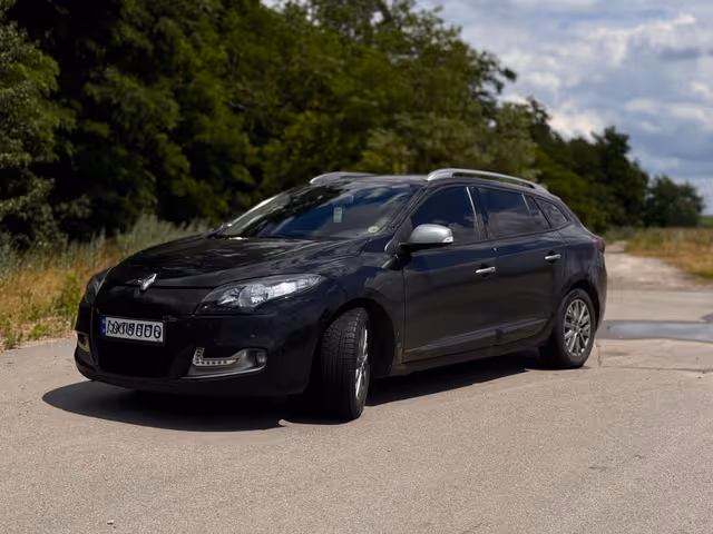 Renault Megane - фото 1