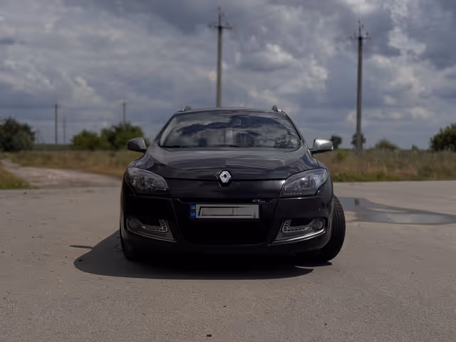 Renault Megane - фото 2