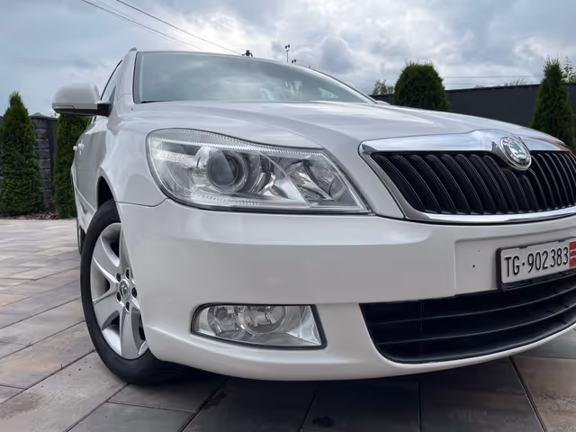 Skoda Octavia - фото 4