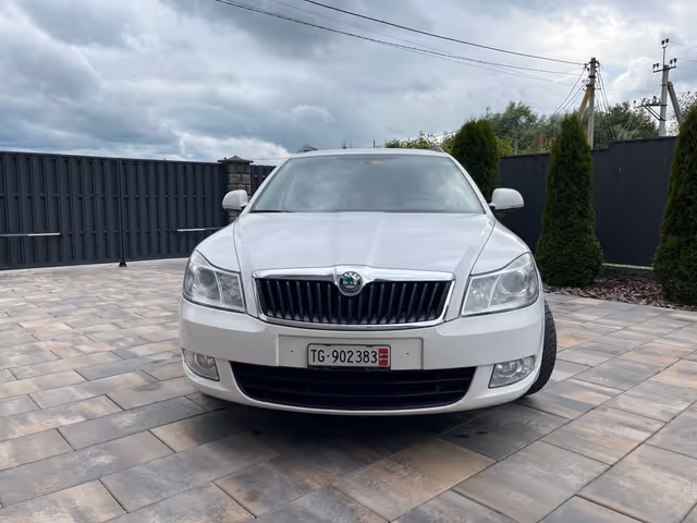 Skoda Octavia - фото 1