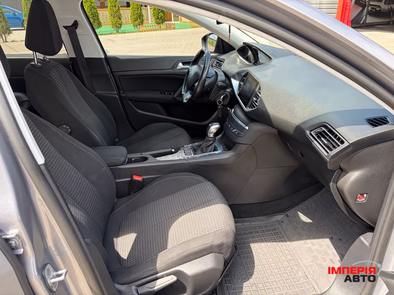 Peugeot 308 - фото 9