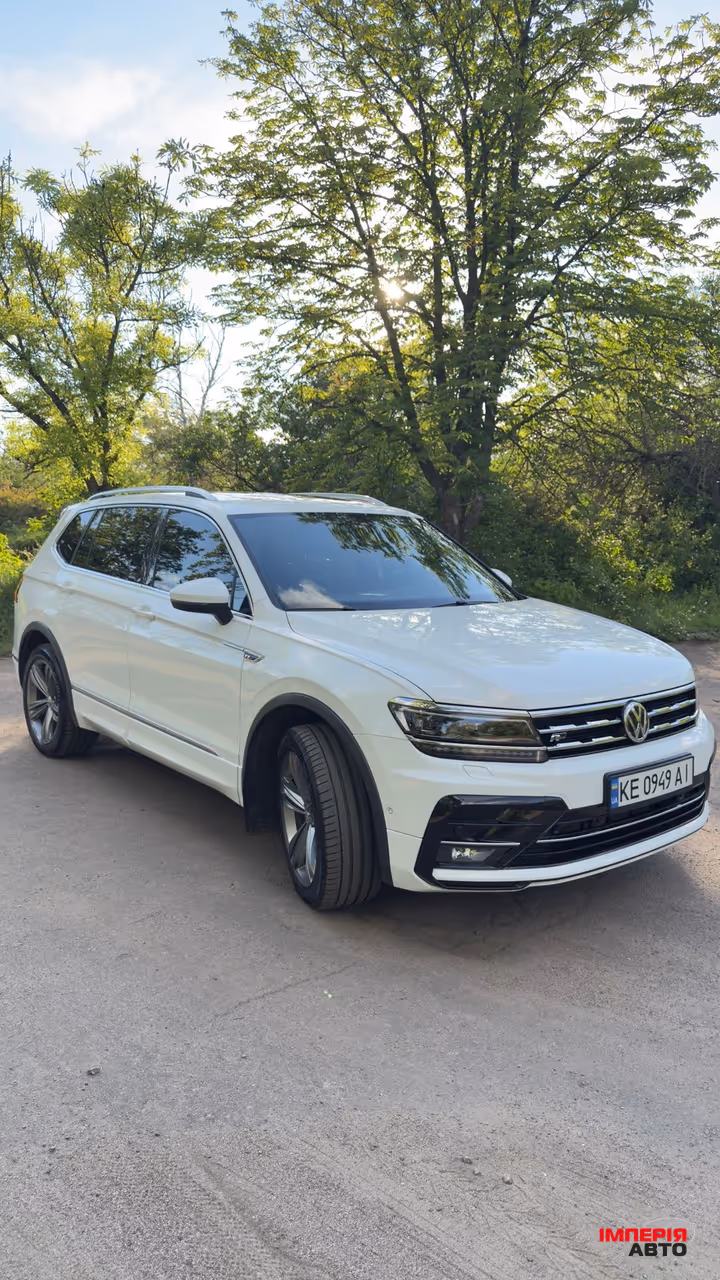 Volkswagen Tiguan - фото 4