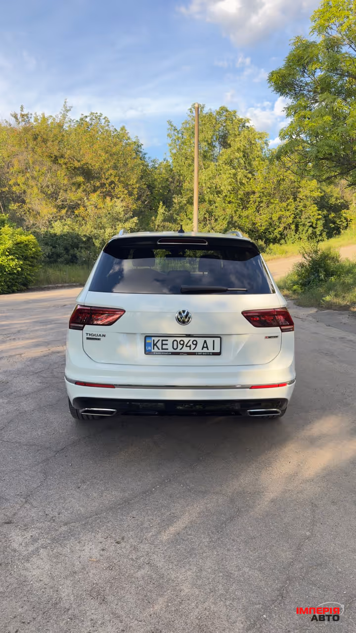 Volkswagen Tiguan - фото 5