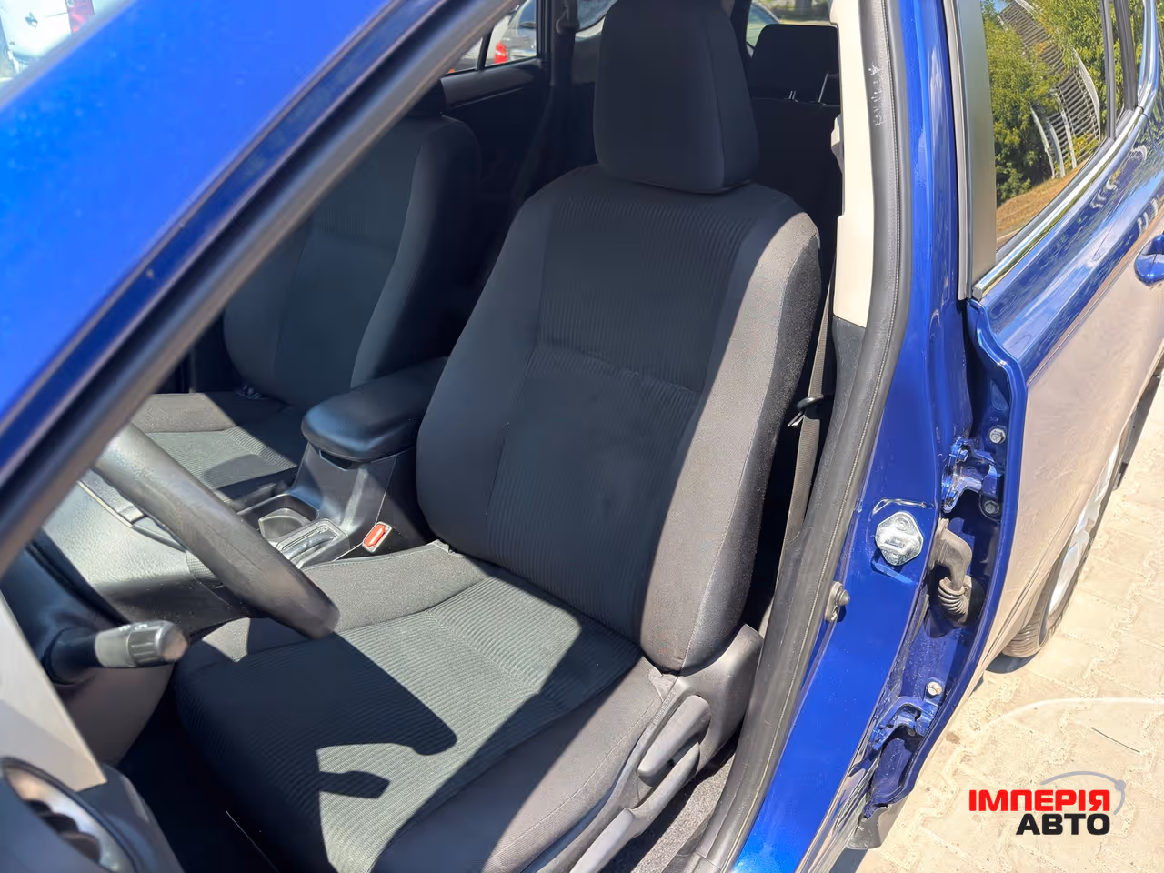 Toyota RAV4 - фото 10