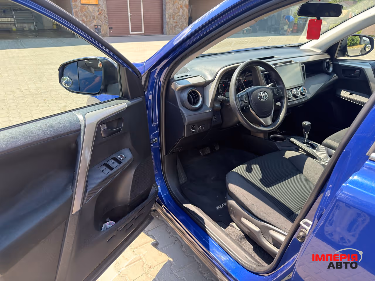 Toyota RAV4 - фото 11