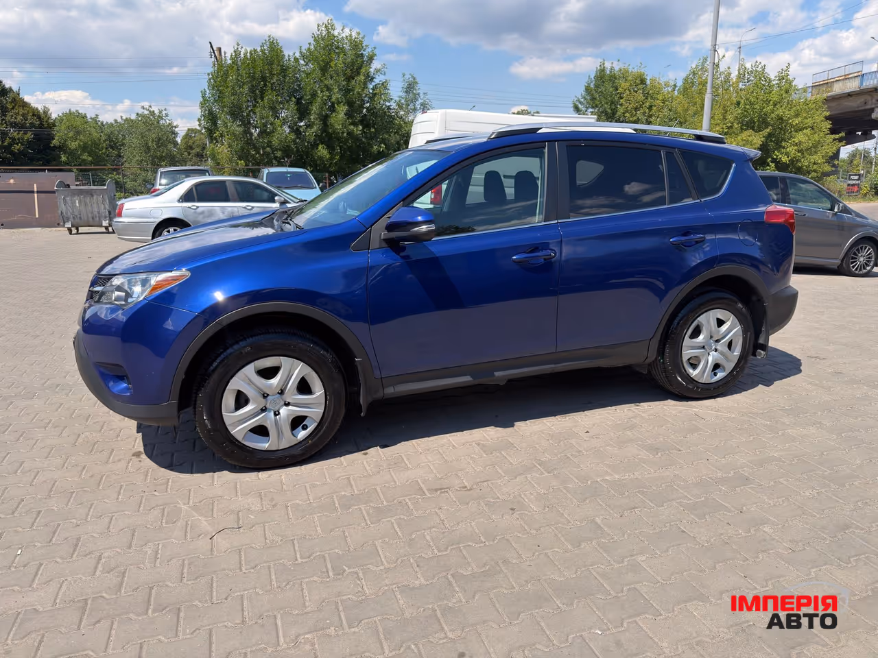 Toyota RAV4 - фото 2