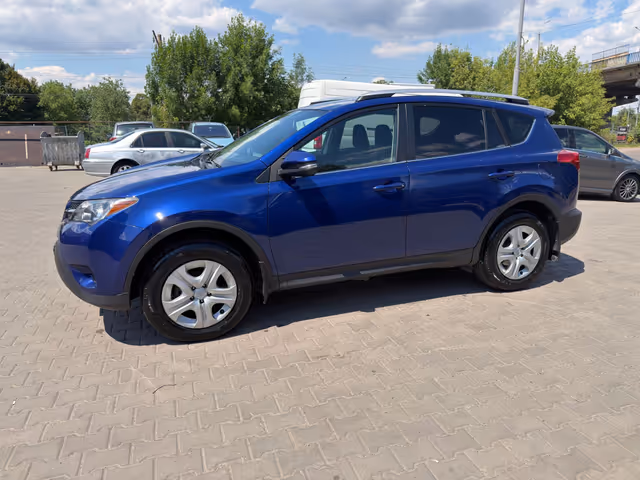 Toyota RAV4 - фото 2