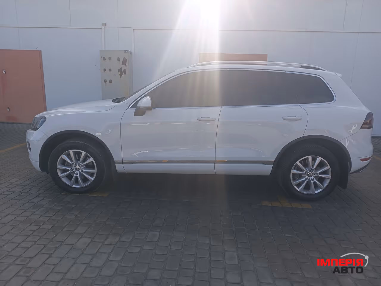 Volkswagen Touareg - фото 10