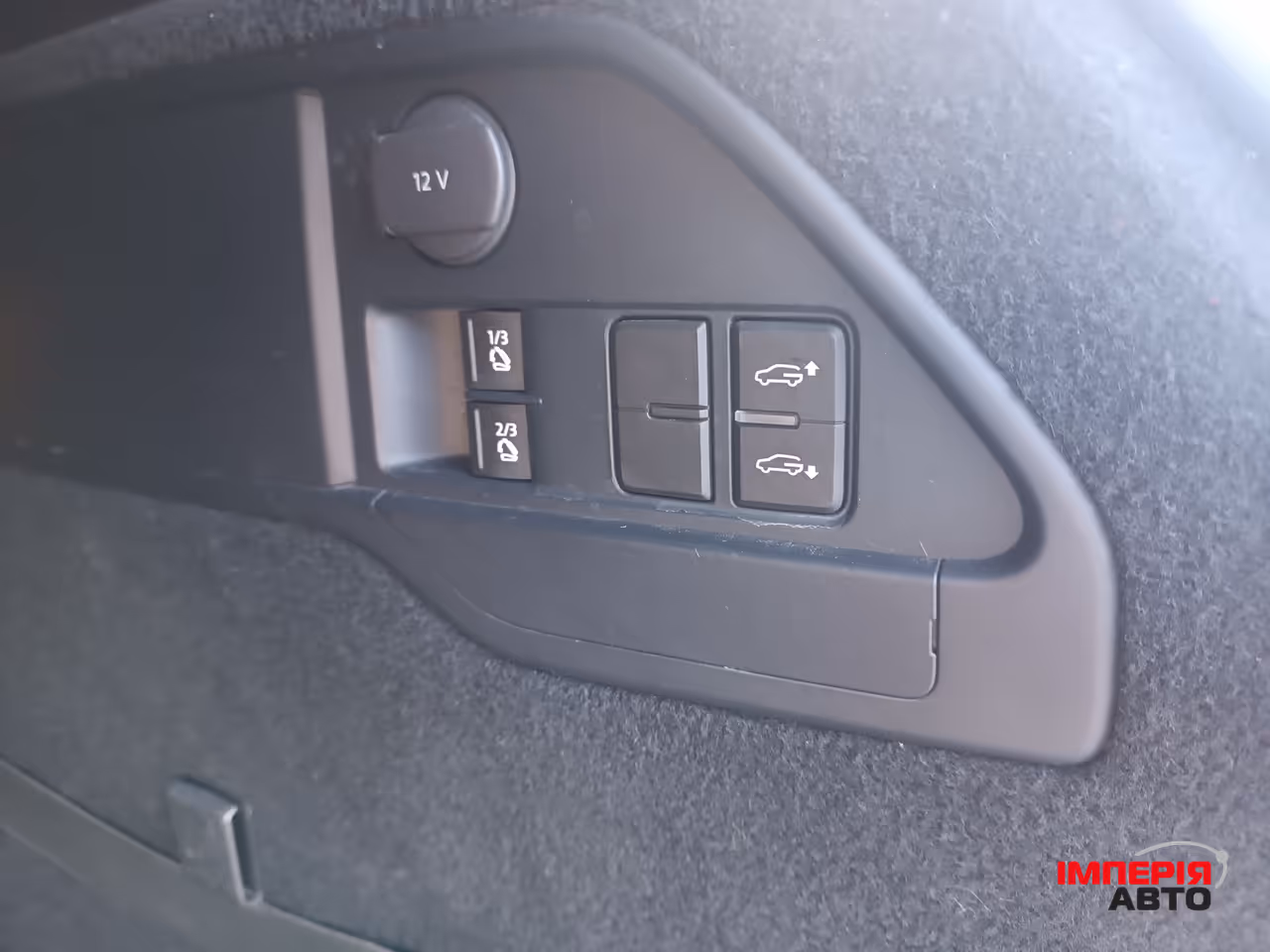 Volkswagen Touareg - фото 21
