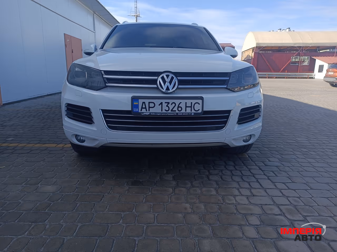 Volkswagen Touareg - фото 7