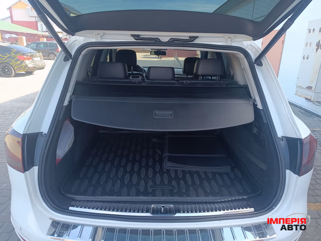 Volkswagen Touareg - фото 19