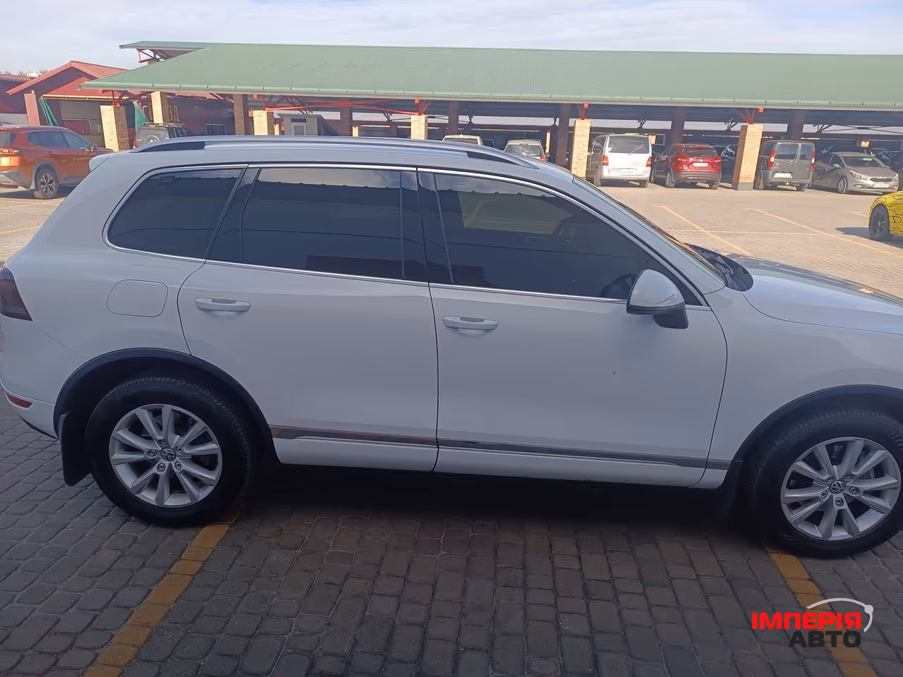 Volkswagen Touareg - фото 16