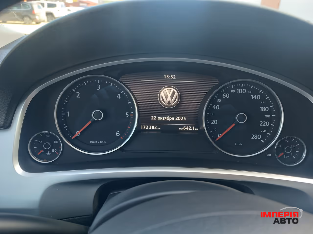 Volkswagen Touareg - фото 5