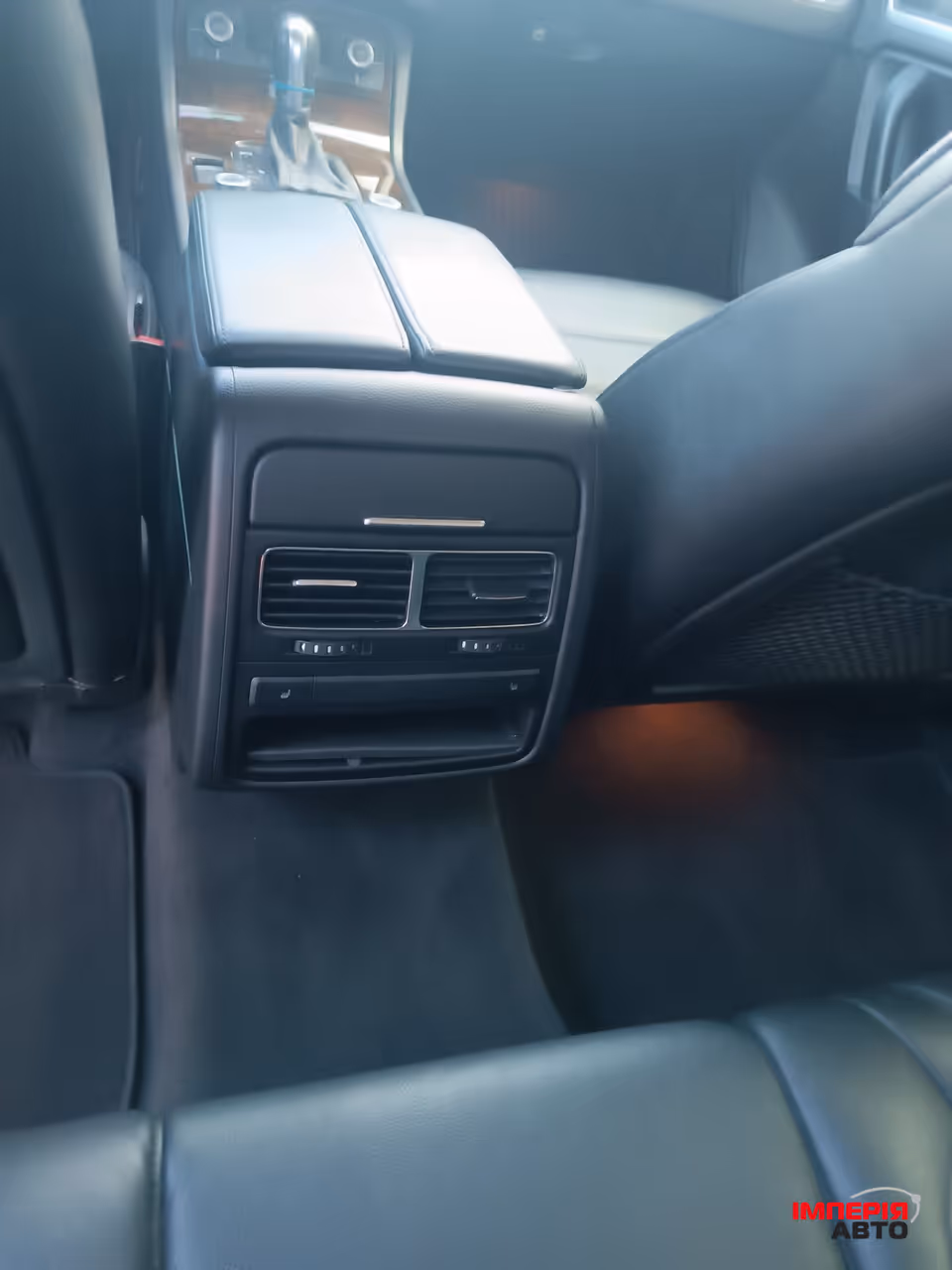 Volkswagen Touareg - фото 26