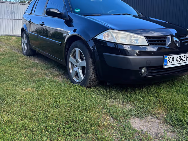 Renault Megane - фото 1
