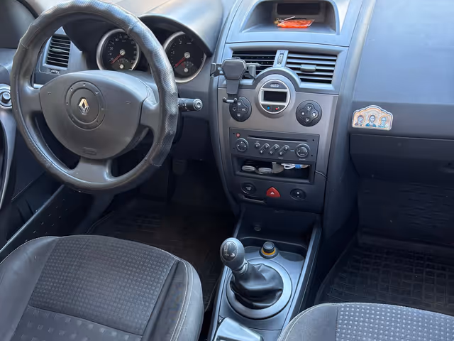 Renault Megane - фото 5