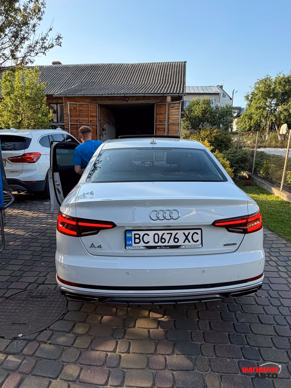 Audi A4 - фото 9