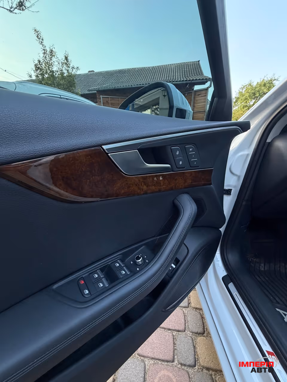 Audi A4 - фото 23