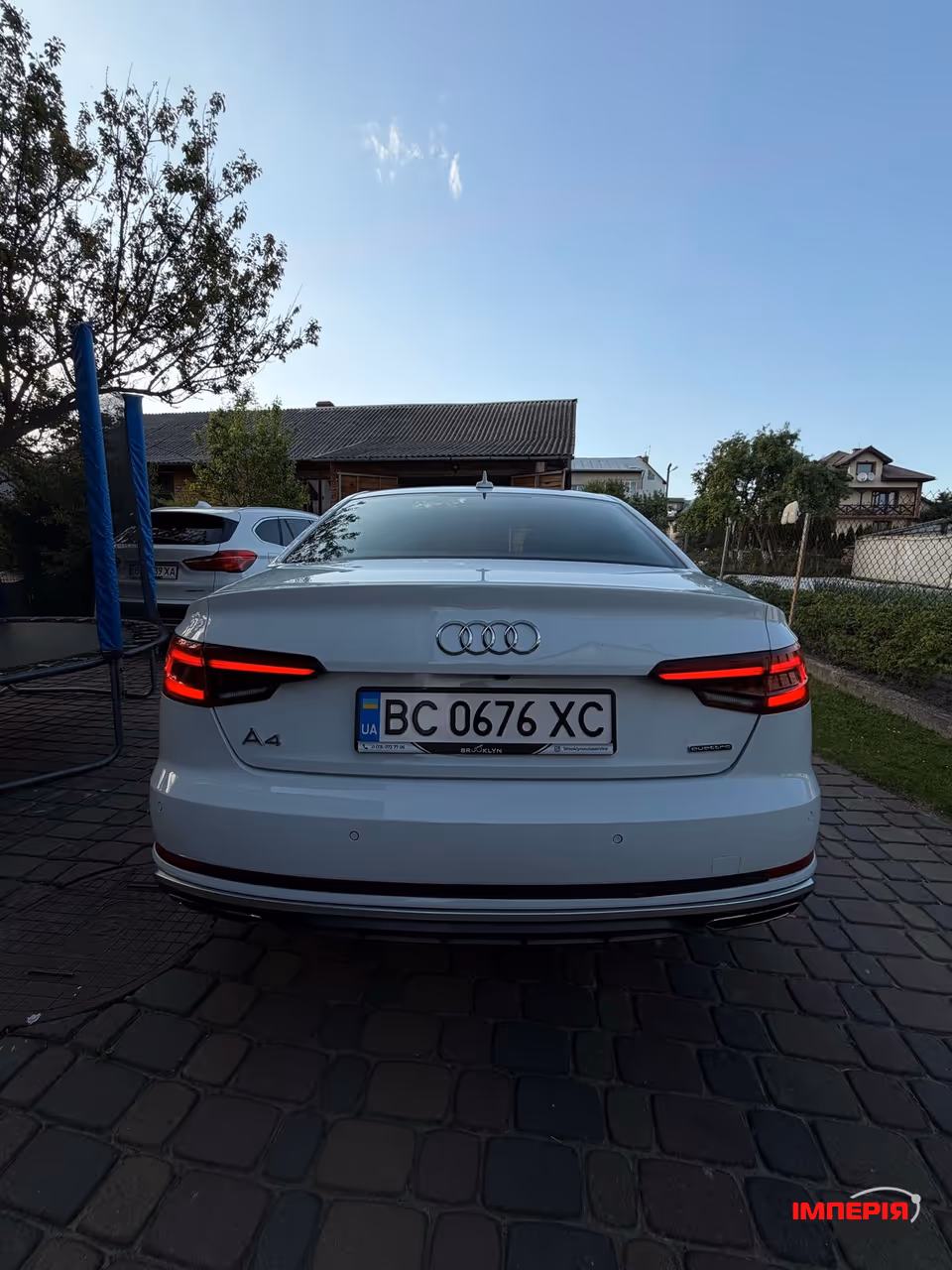 Audi A4 - фото 3
