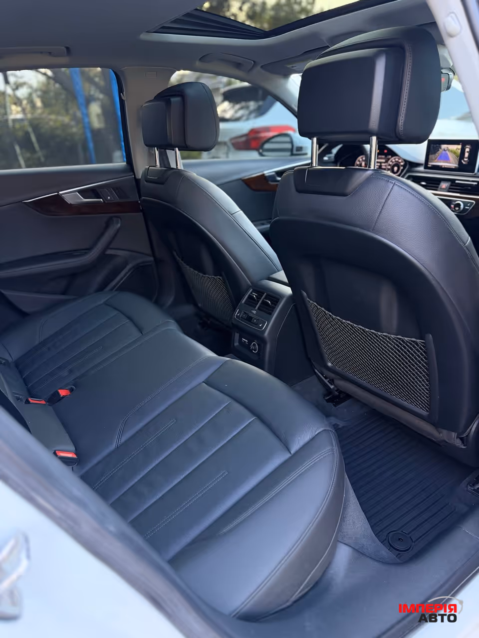Audi A4 - фото 14