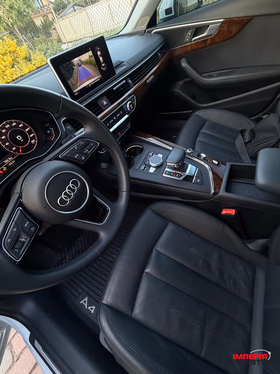 Audi A4 - фото 26