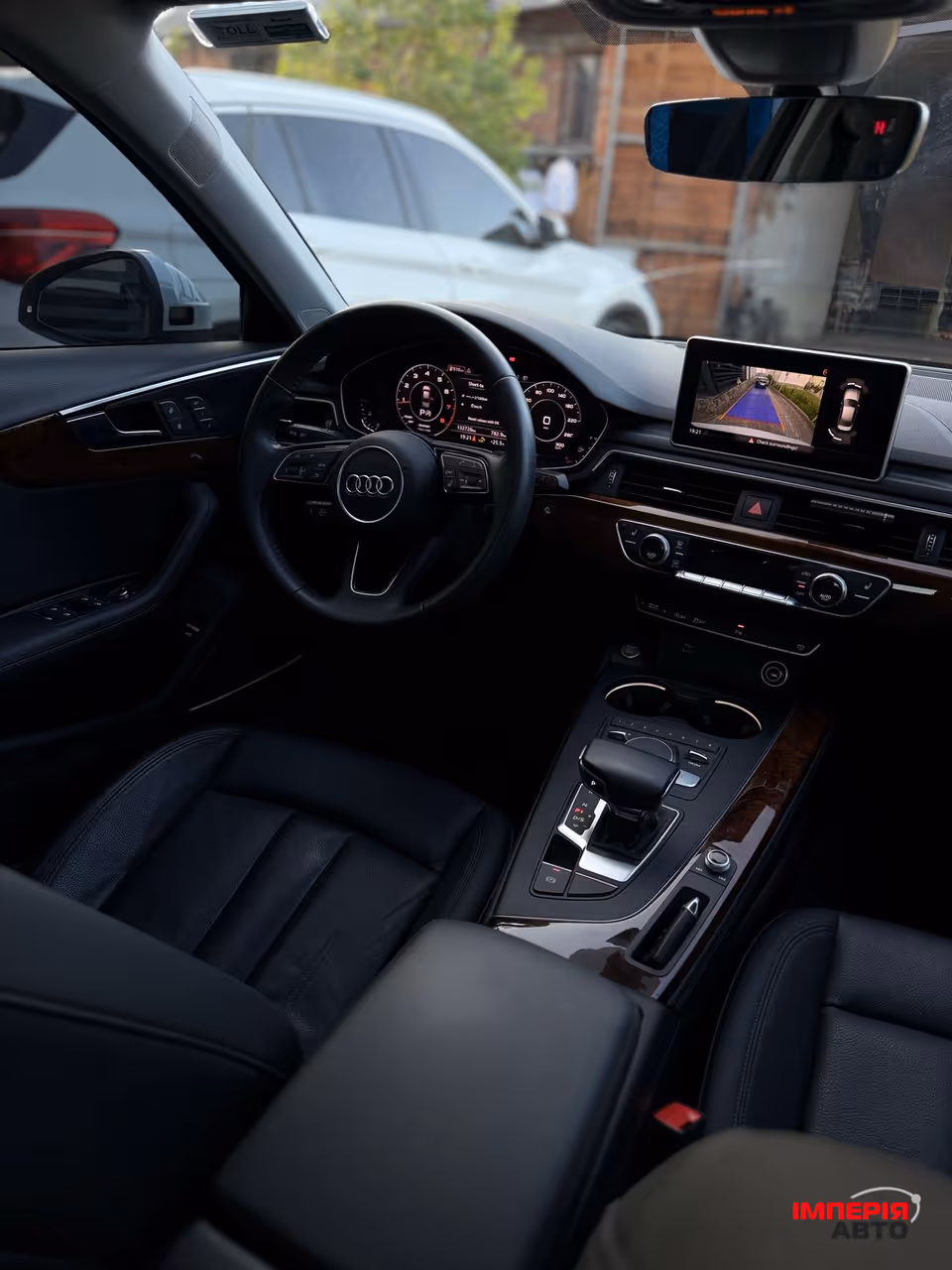Audi A4 - фото 21