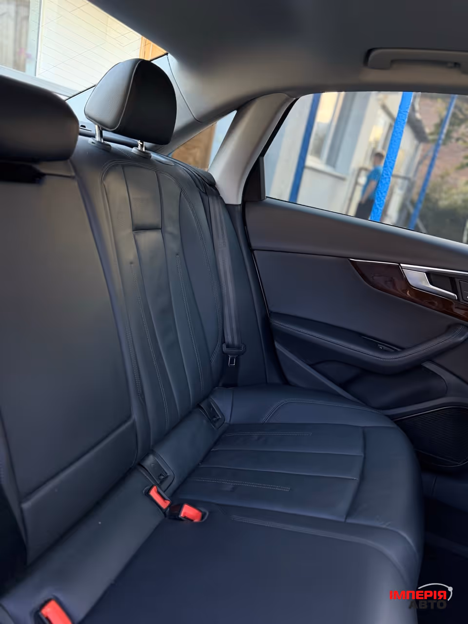 Audi A4 - фото 15
