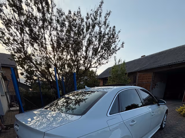 Audi A4 - фото 2