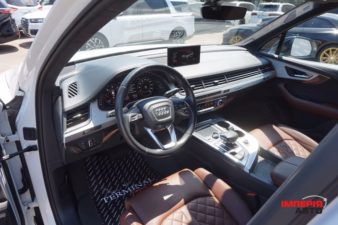 Audi Q7 - фото 46