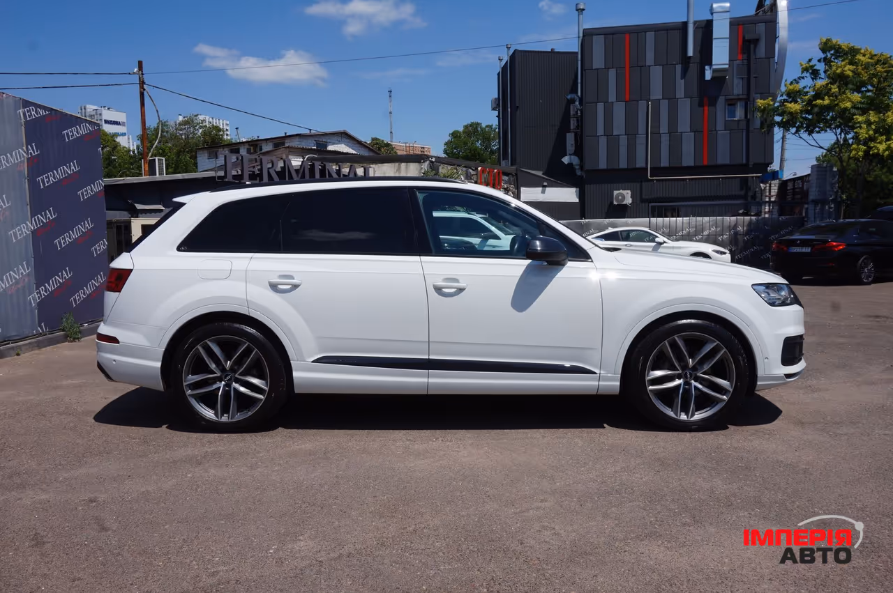 Audi Q7 - фото 5