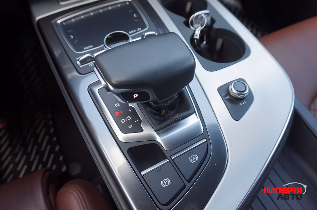 Audi Q7 - фото 74