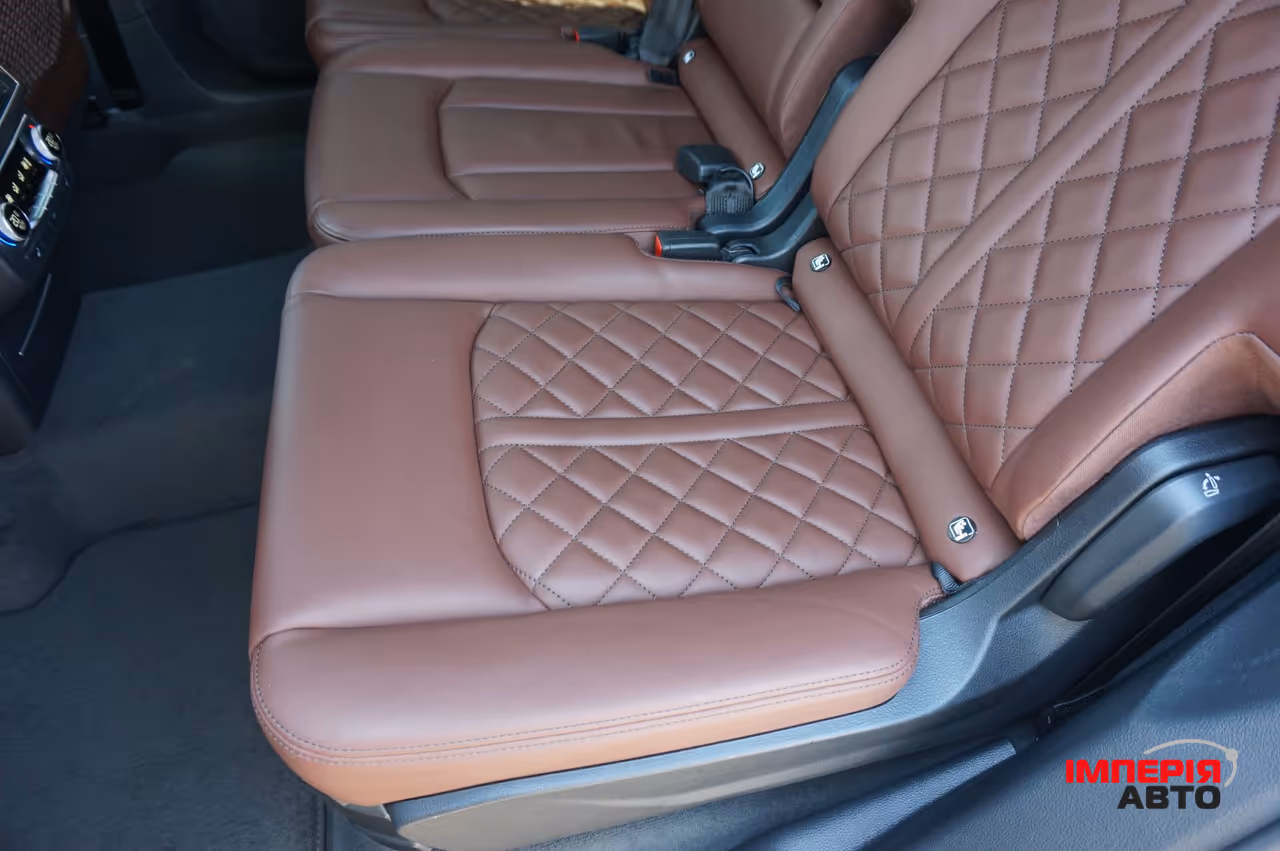 Audi Q7 - фото 30