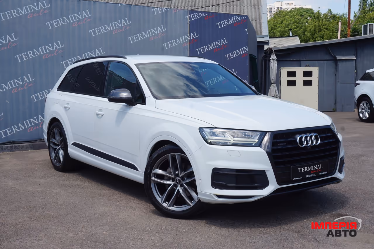 Audi Q7 - фото 1