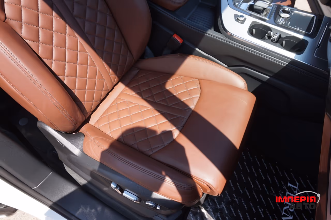 Audi Q7 - фото 40