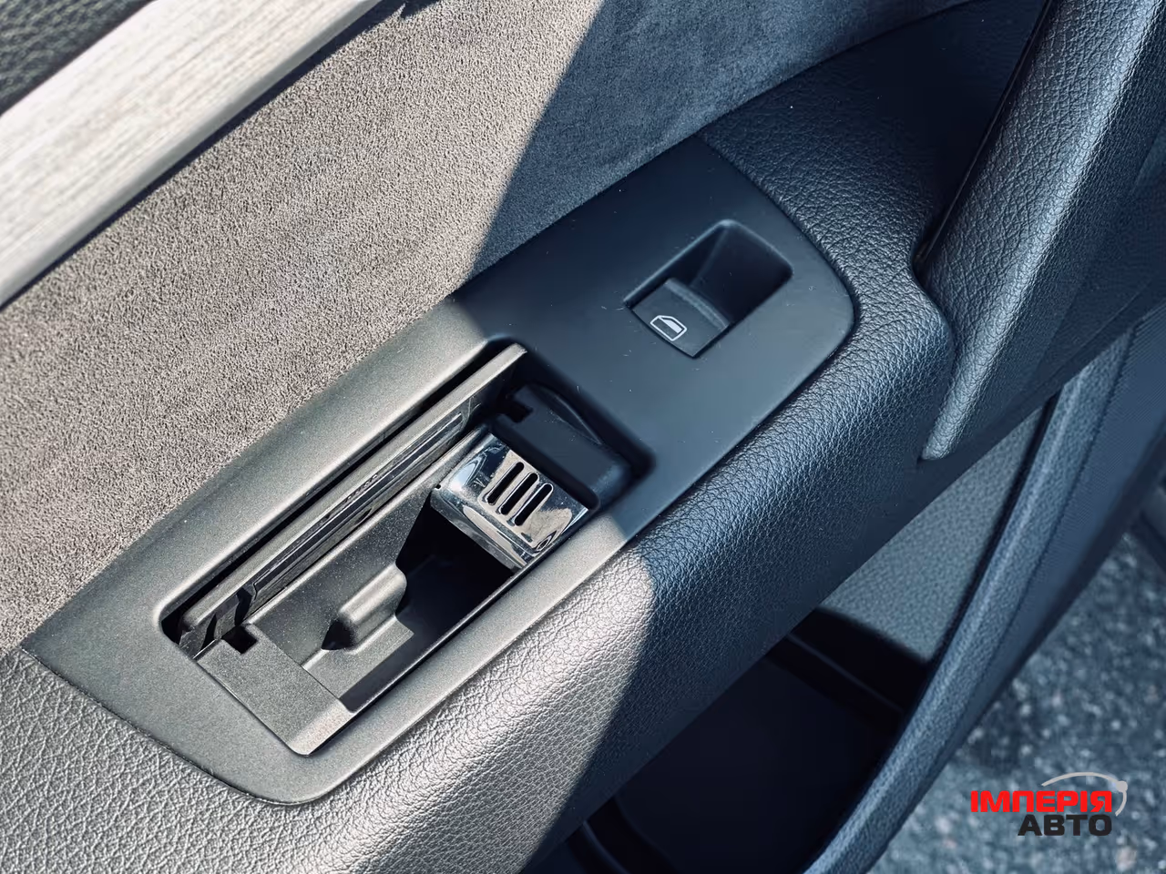 Audi Q7 - фото 14