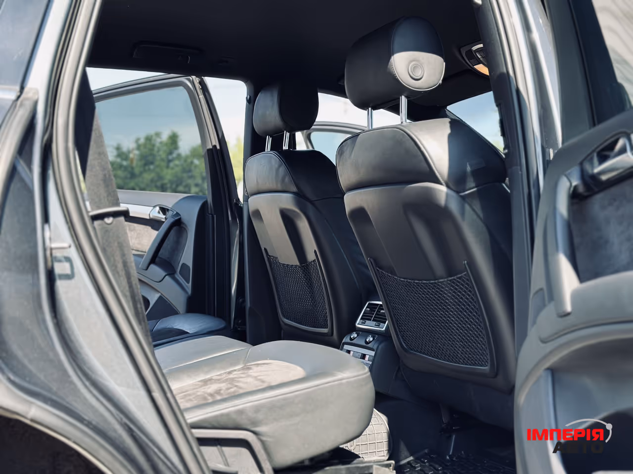 Audi Q7 - фото 7