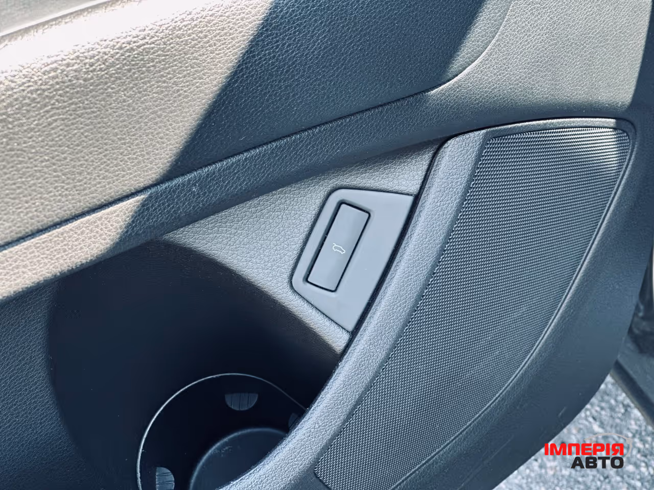 Audi Q7 - фото 19