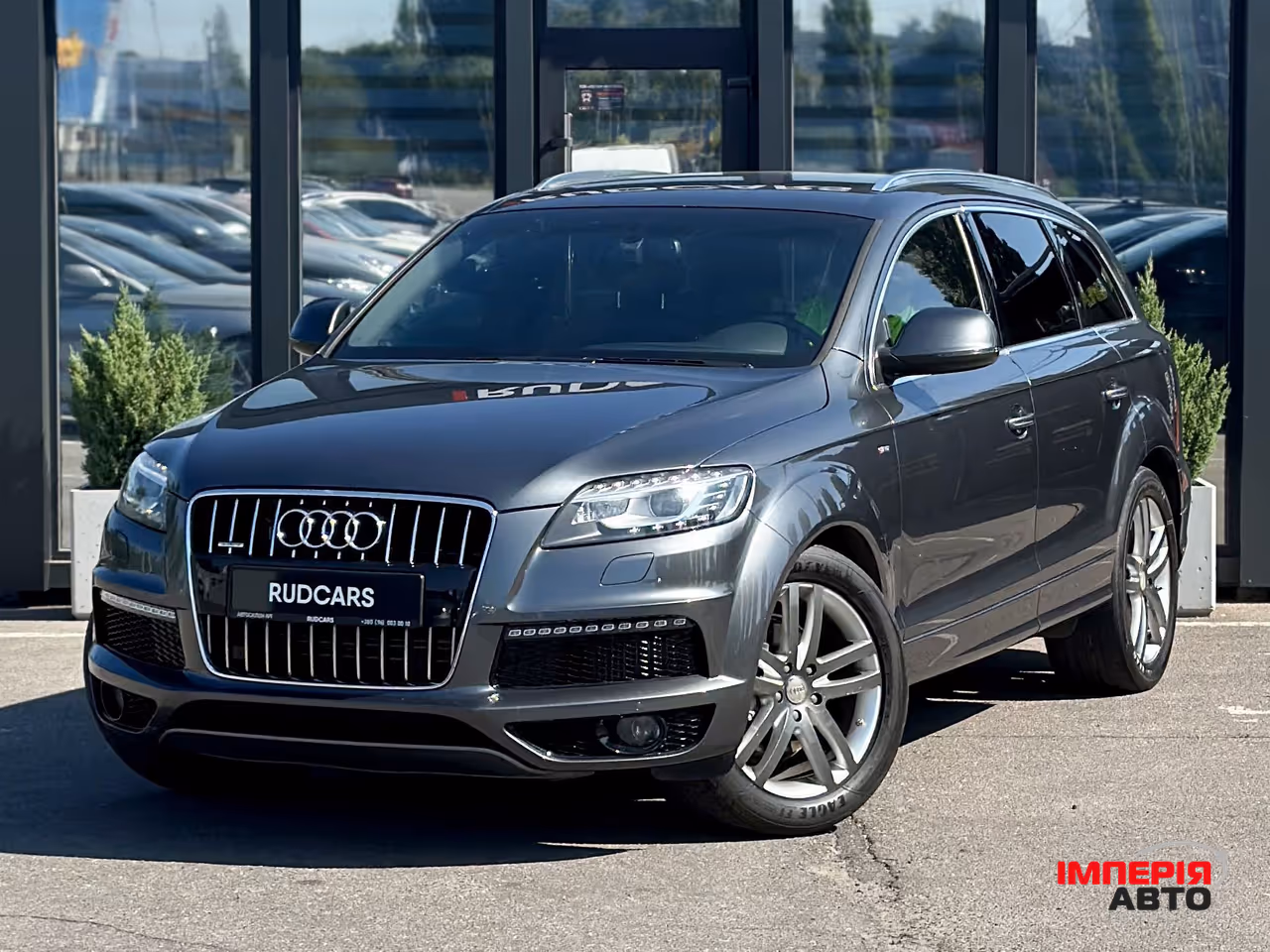 Audi Q7 - фото 1