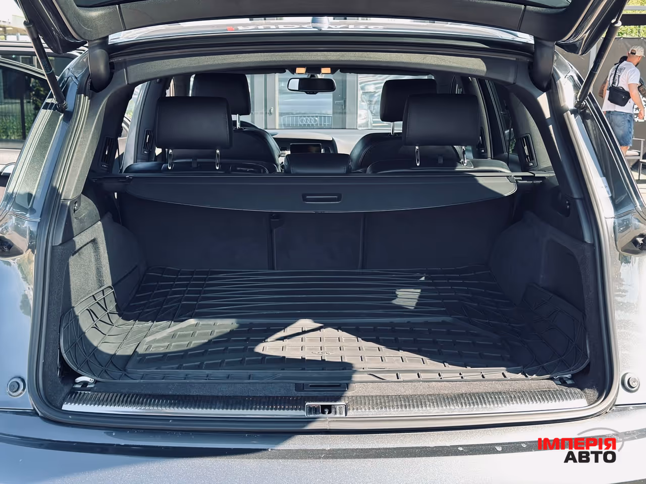 Audi Q7 - фото 10
