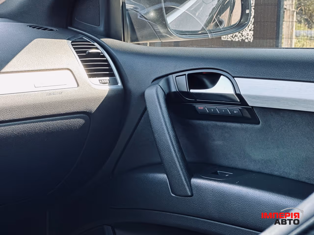 Audi Q7 - фото 29