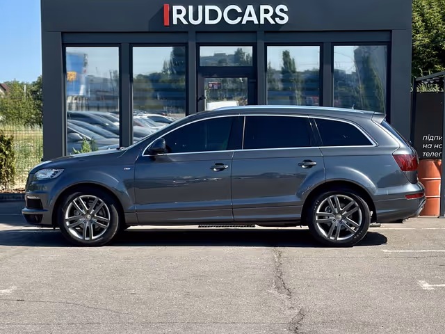 Audi Q7 - фото 3