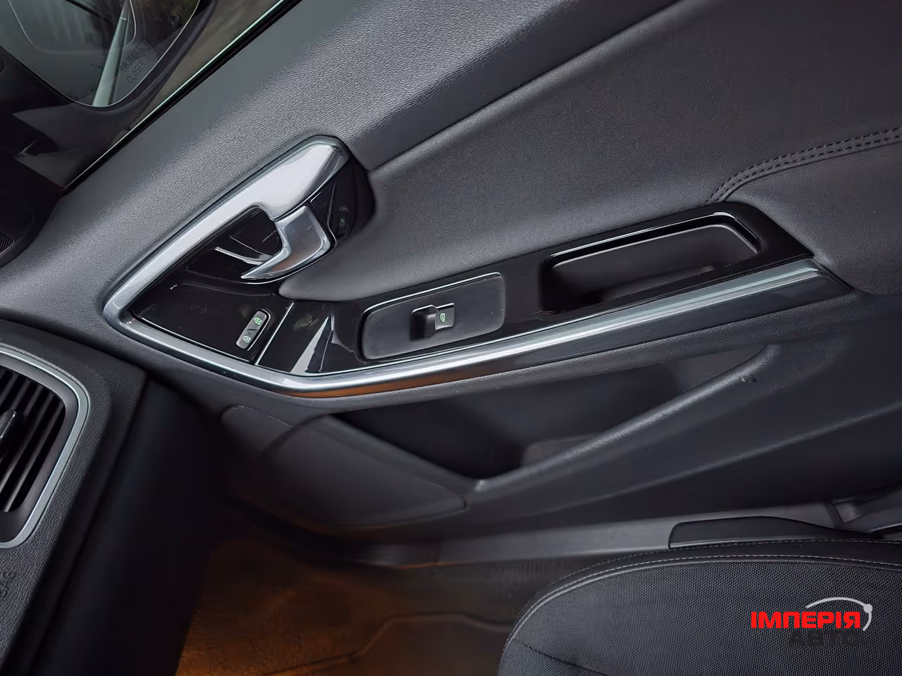 Volvo S60 - фото 19
