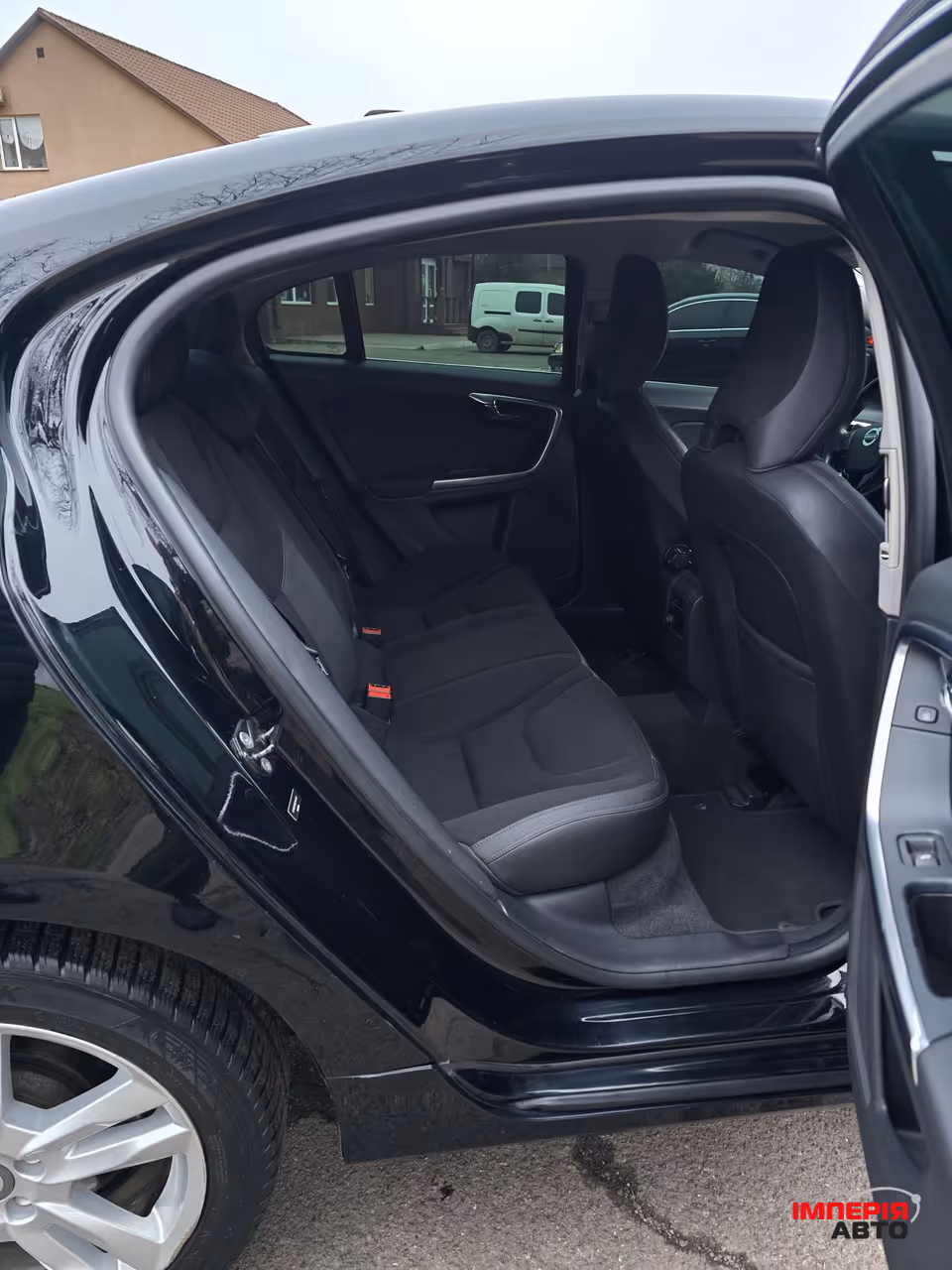 Volvo S60 - фото 12