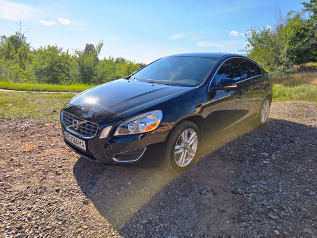 Volvo S60 - зображення 1
