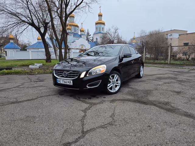 Volvo S60 - зображення 1