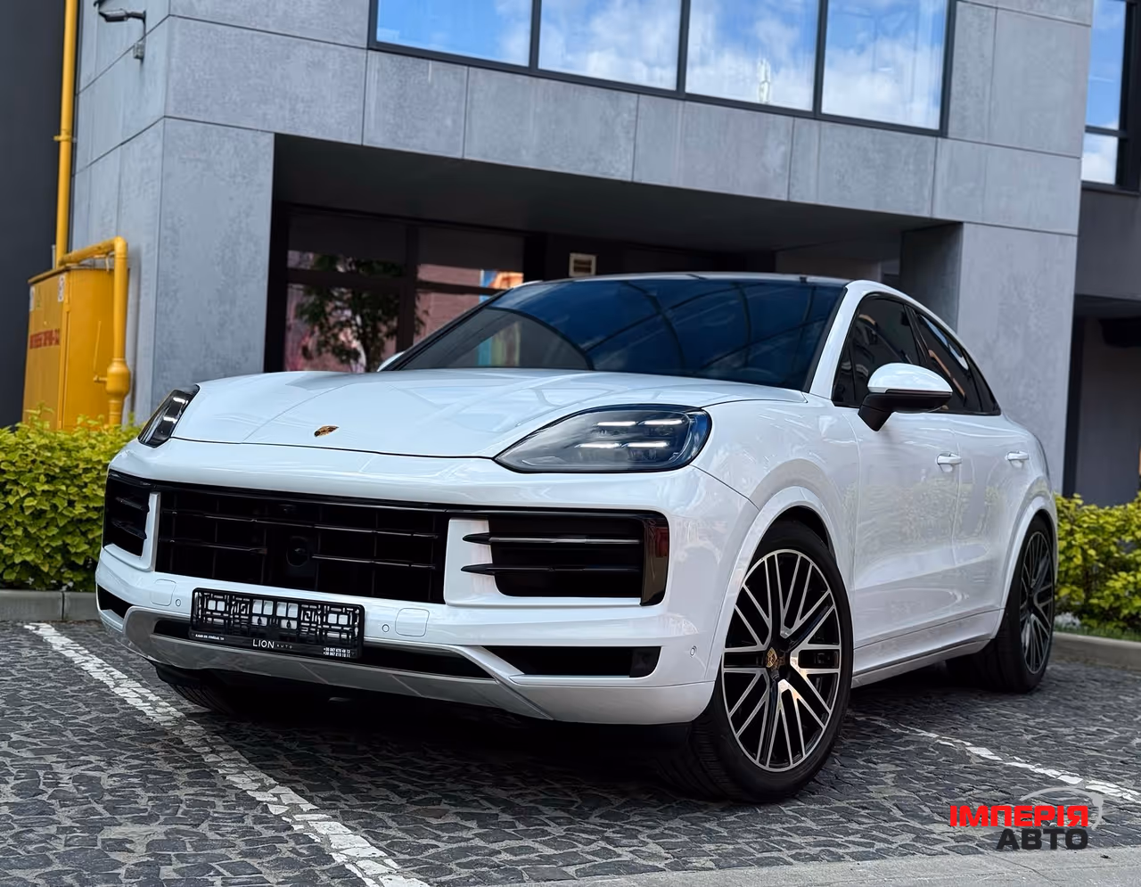 Porsche Cayenne - фото 1