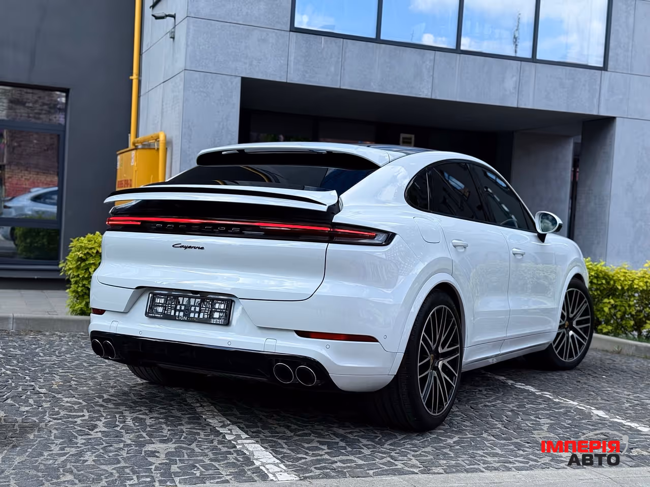 Porsche Cayenne - фото 16